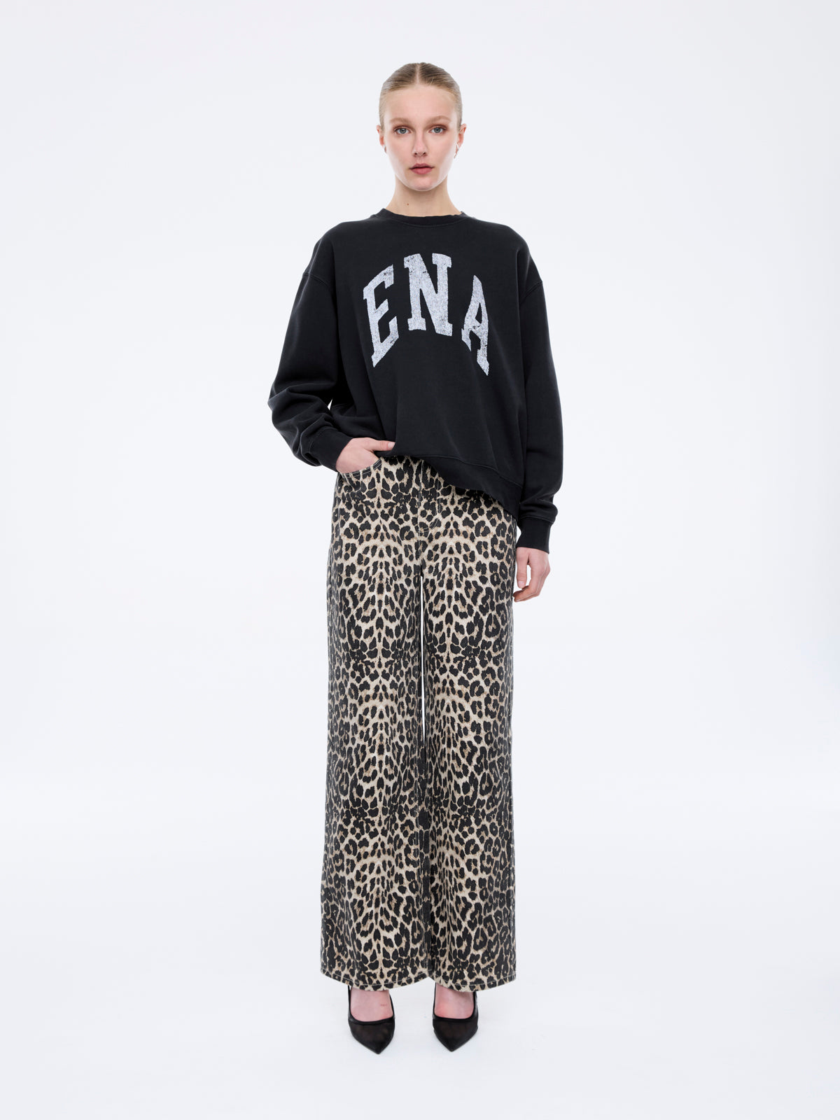LILLY OVERSIZED SWEATER COLLEGIATE - Vintage Black