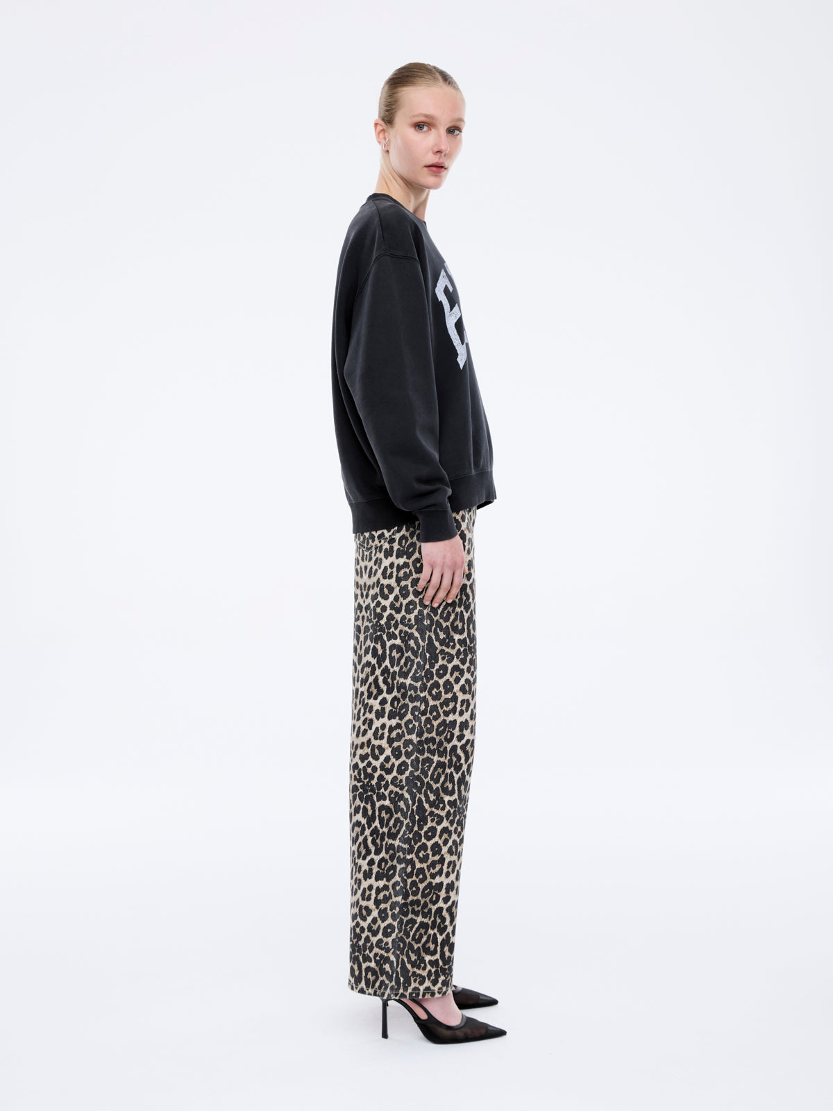 LILLY OVERSIZED SWEATER COLLEGIATE - Vintage Black