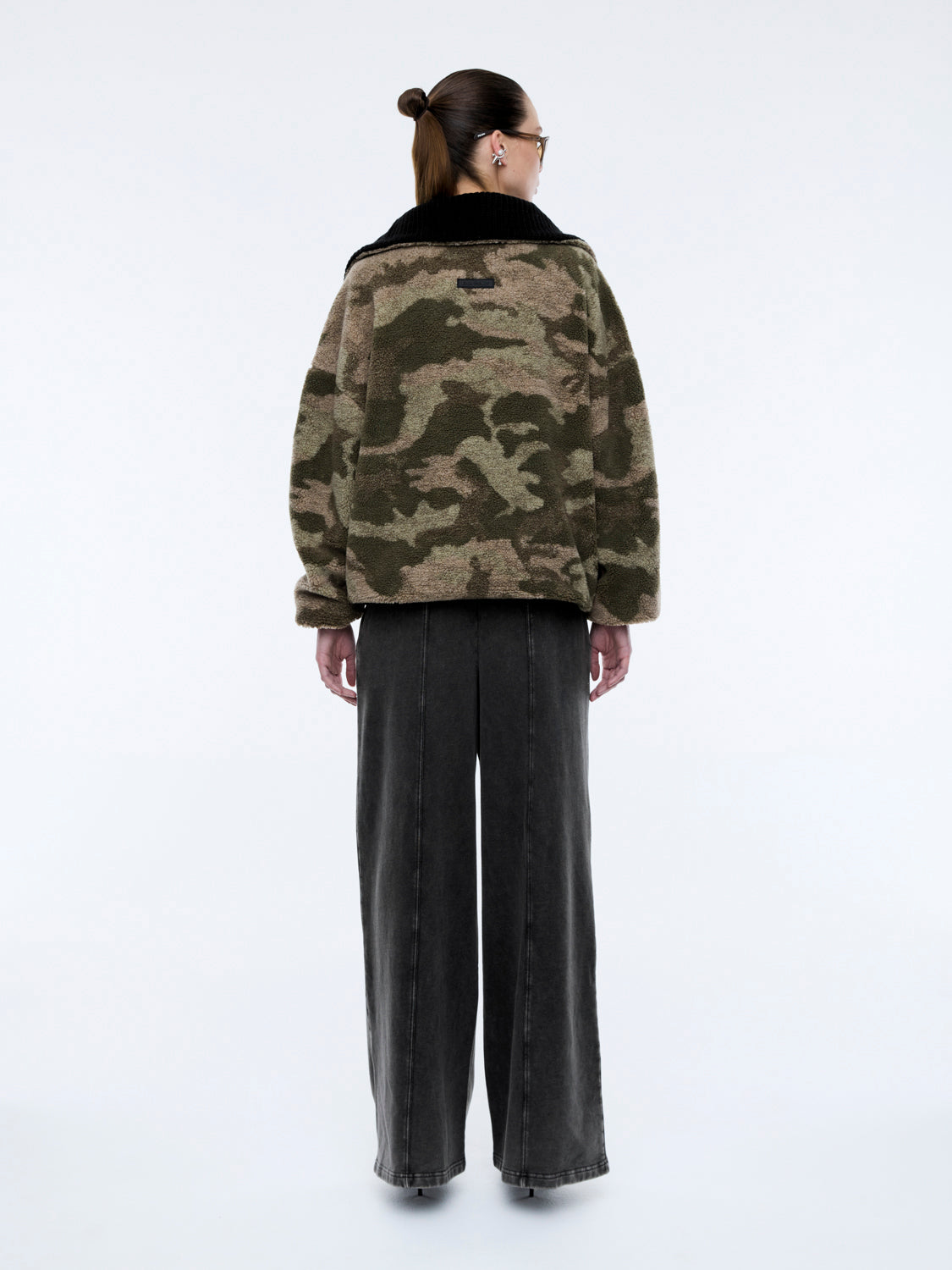 WINNIE QTR ZIP - Camo Print