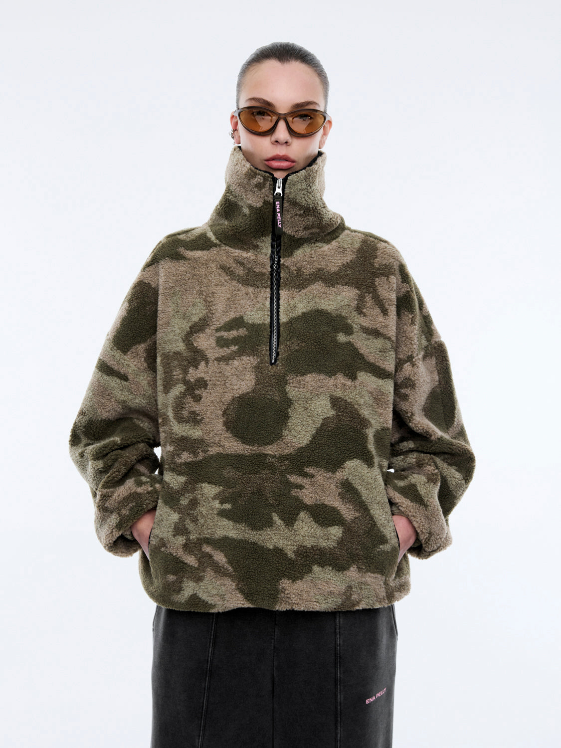 WINNIE QTR ZIP - Camo Print