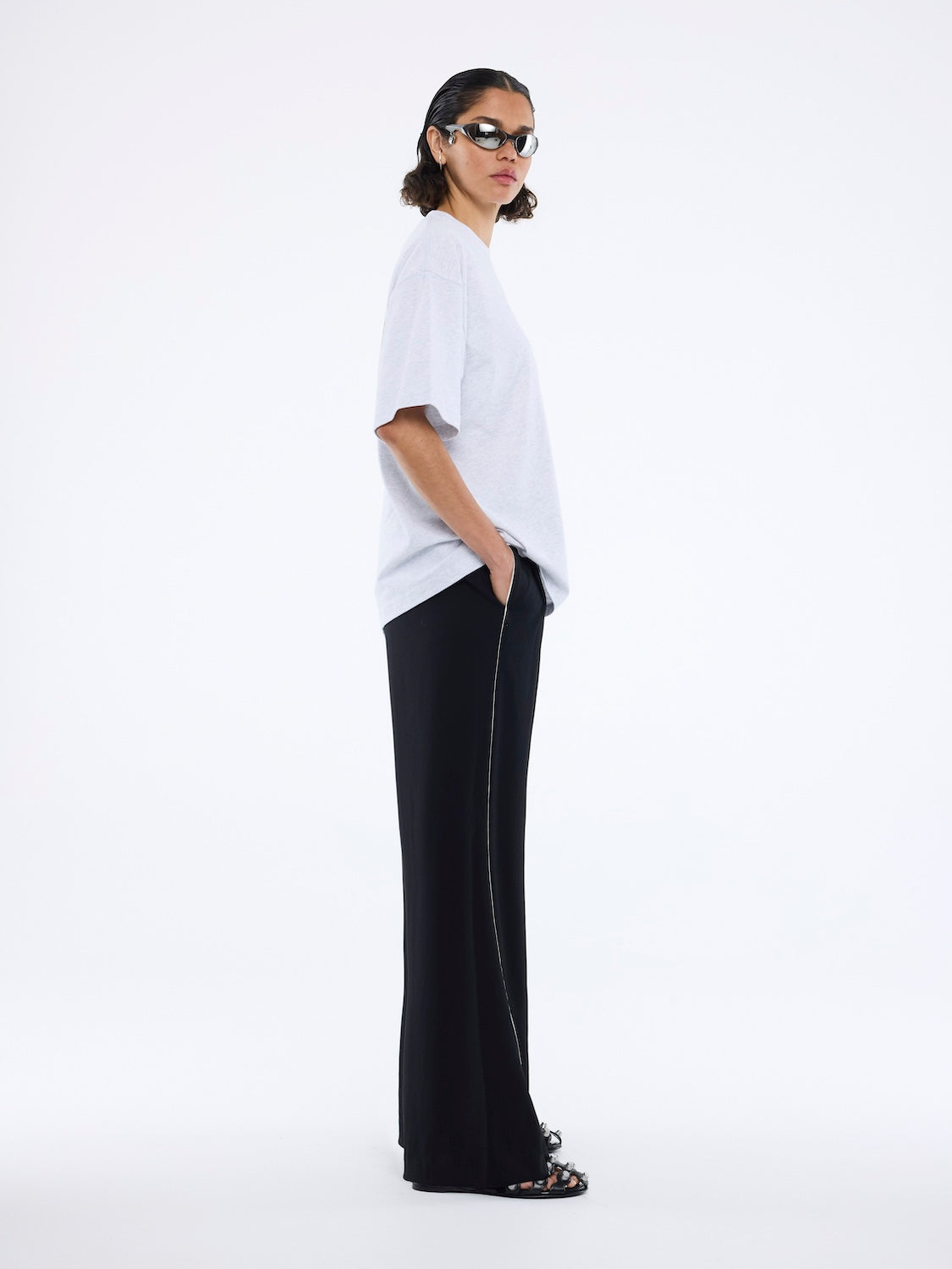 VARSITY ARCH TEE - White Marle