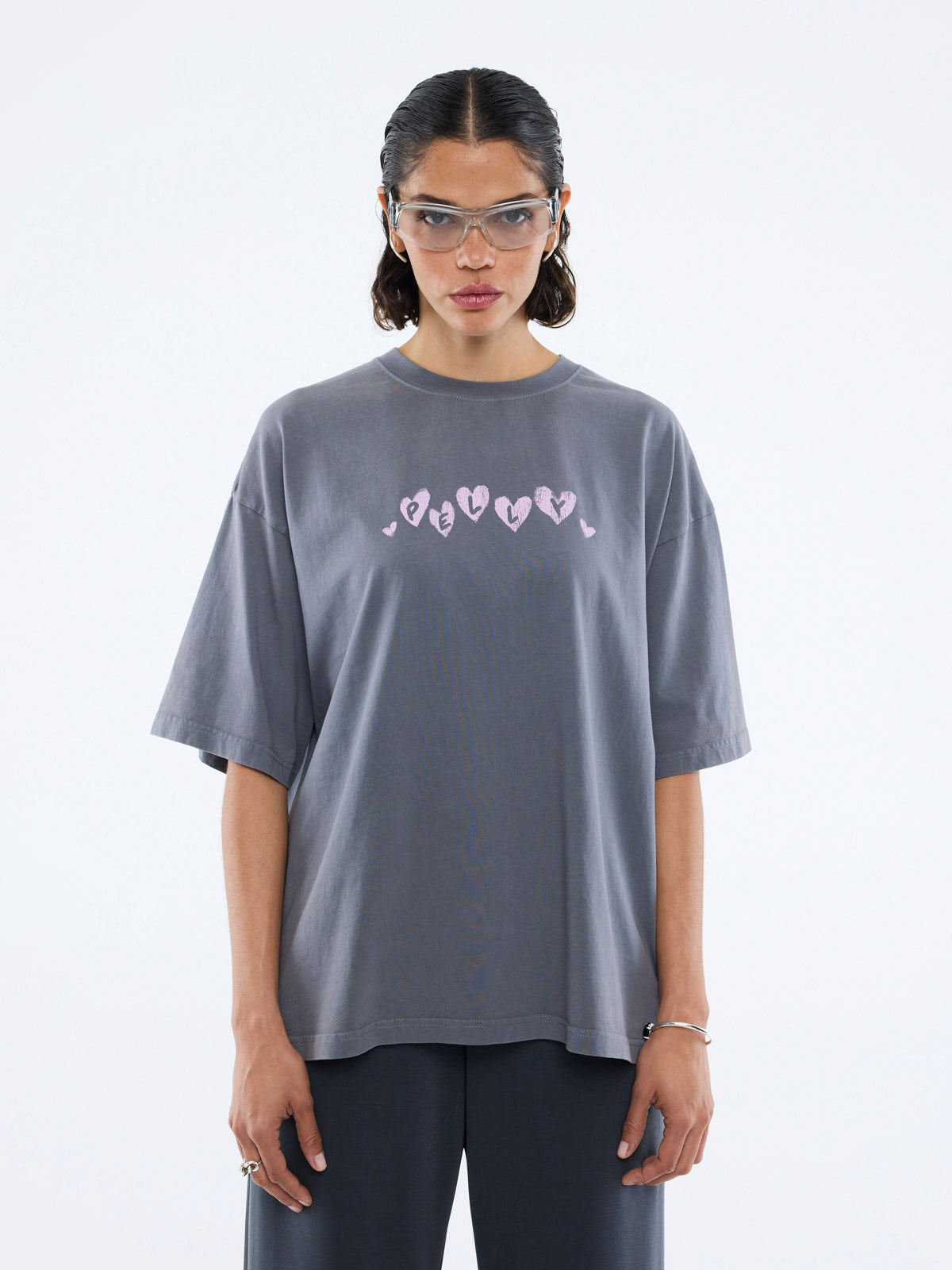 PELLY SPRAY HEART TEE - Washed Grey