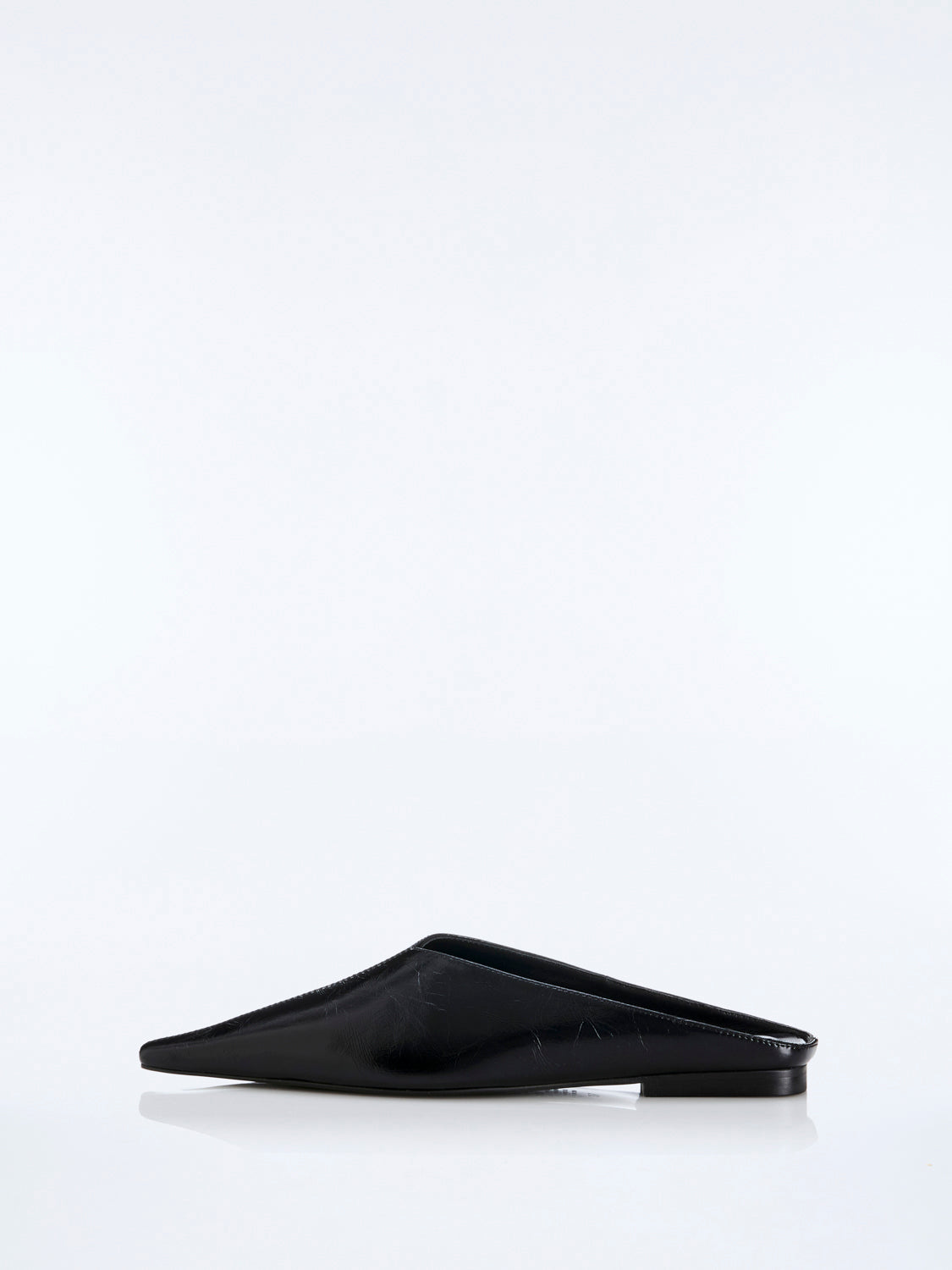 Olive_Black-Oily-Leather_side_edit_1jpg