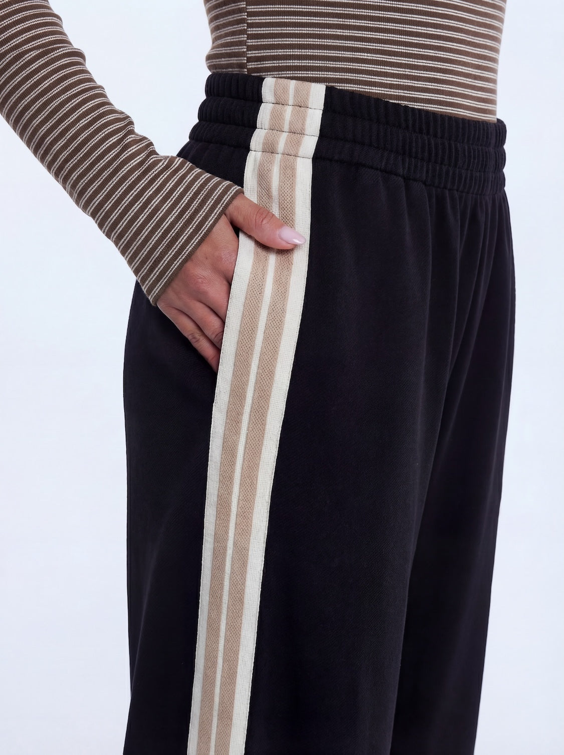 Change-Pants-Color-to-Black-3