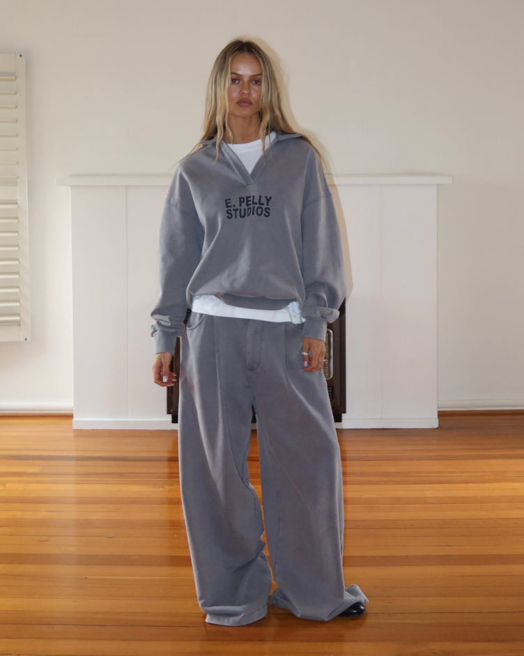 Defined by texture and clean lines. Grounded in modern silhouettes with an effortless sense of wear.