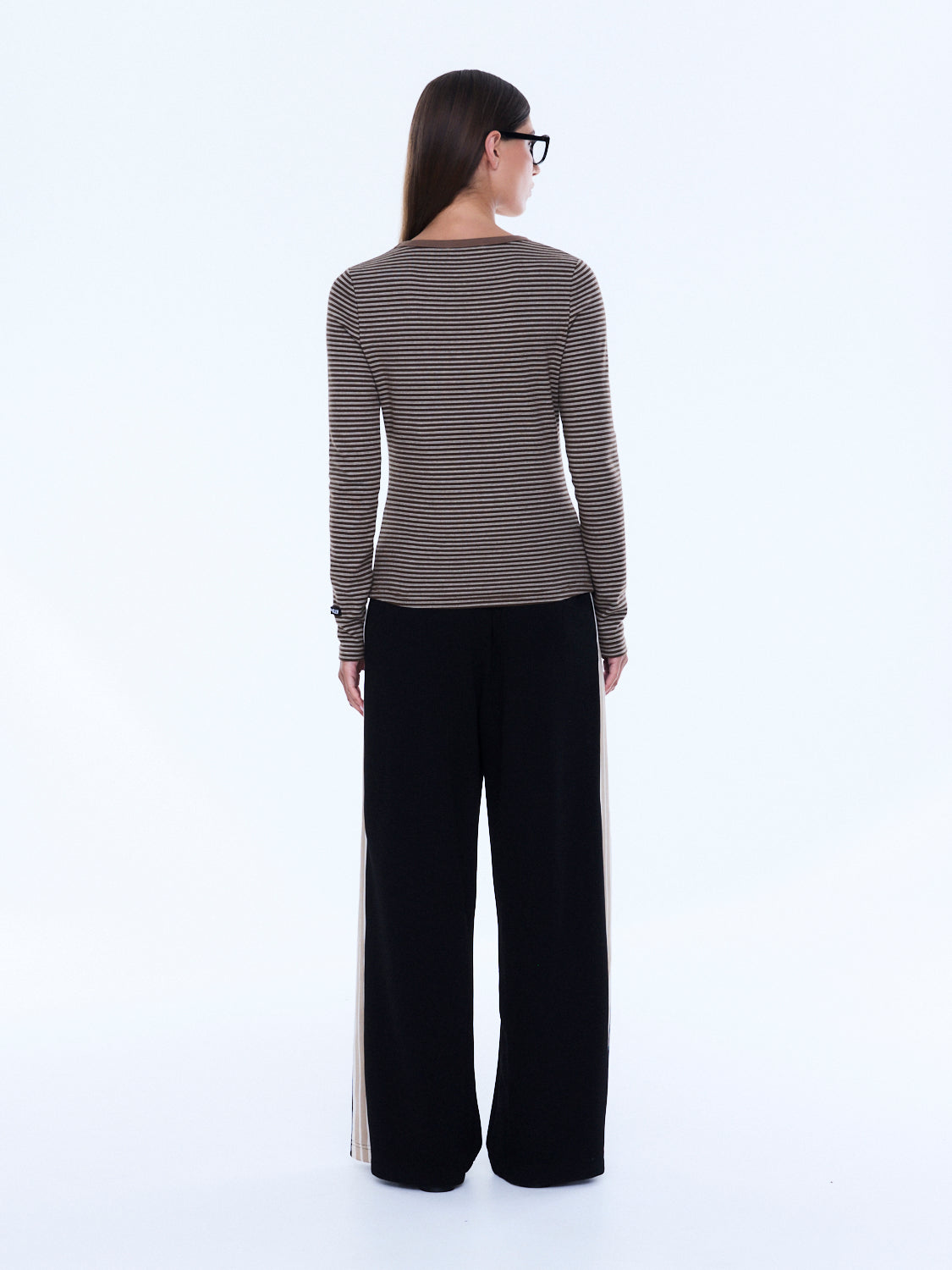 EP26AW190-SAN_807