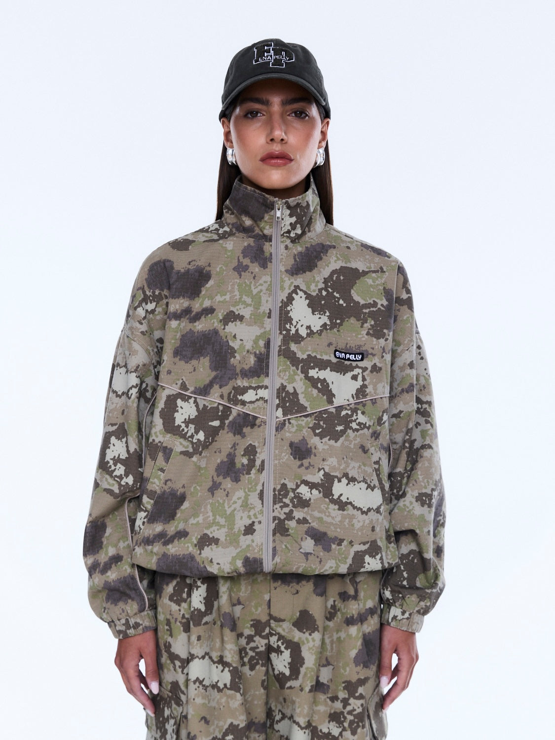EP26AW197-CAM_2083