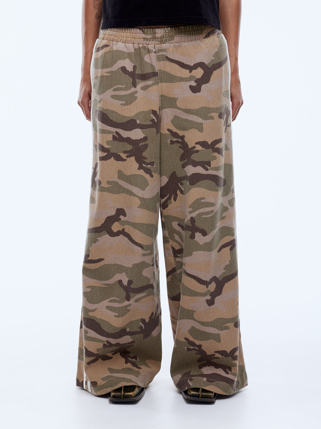 EPAW25065-DES_1561