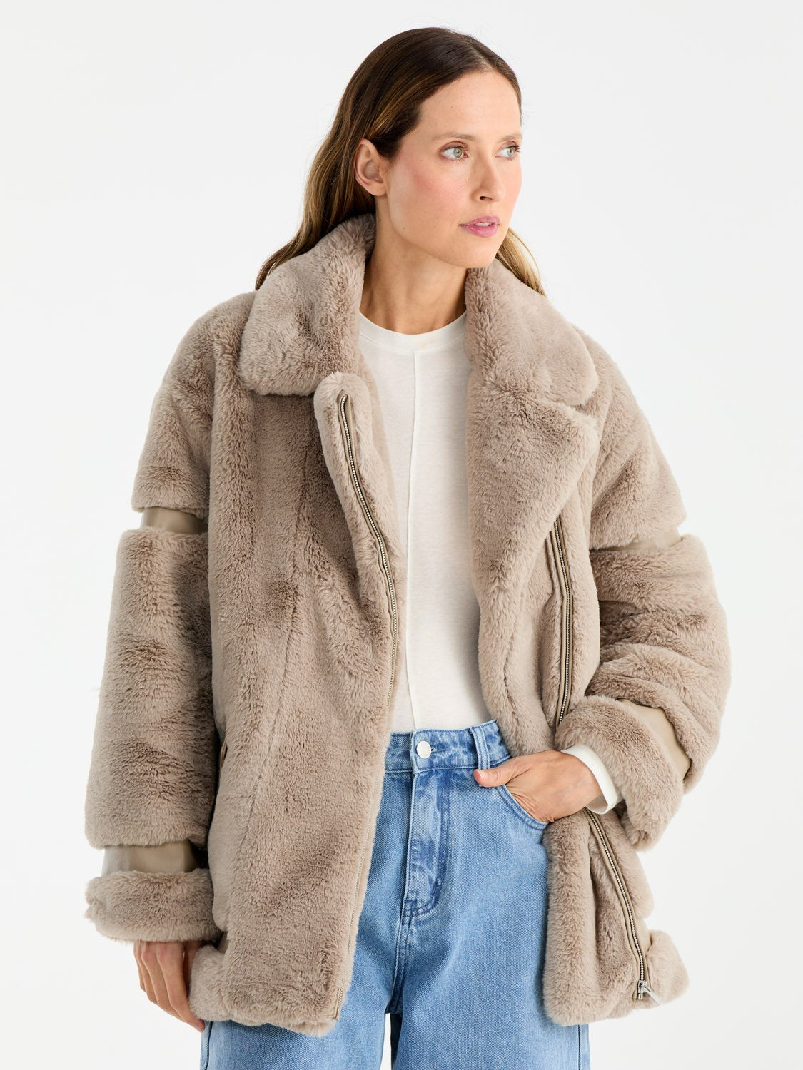 CLOVER FAUX FUR JACKET - Stone