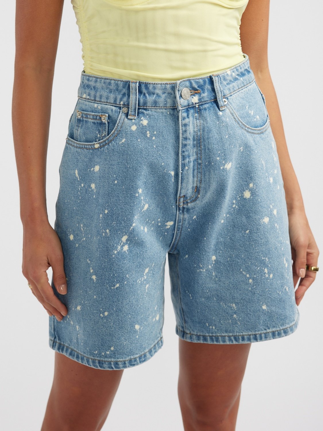 EPXEP CHLOE DENIM SHORTS - Bleached Spot Denim