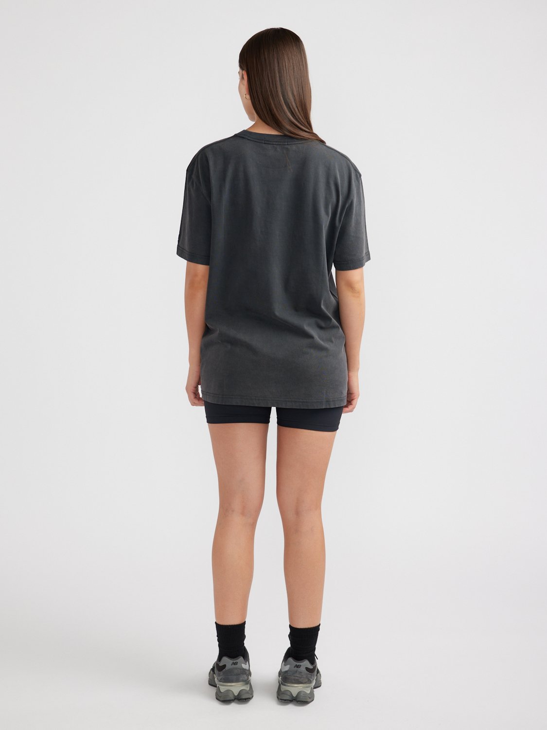 JESSIE OVERSIZED TEE COLLEGIATE - Vintage Black