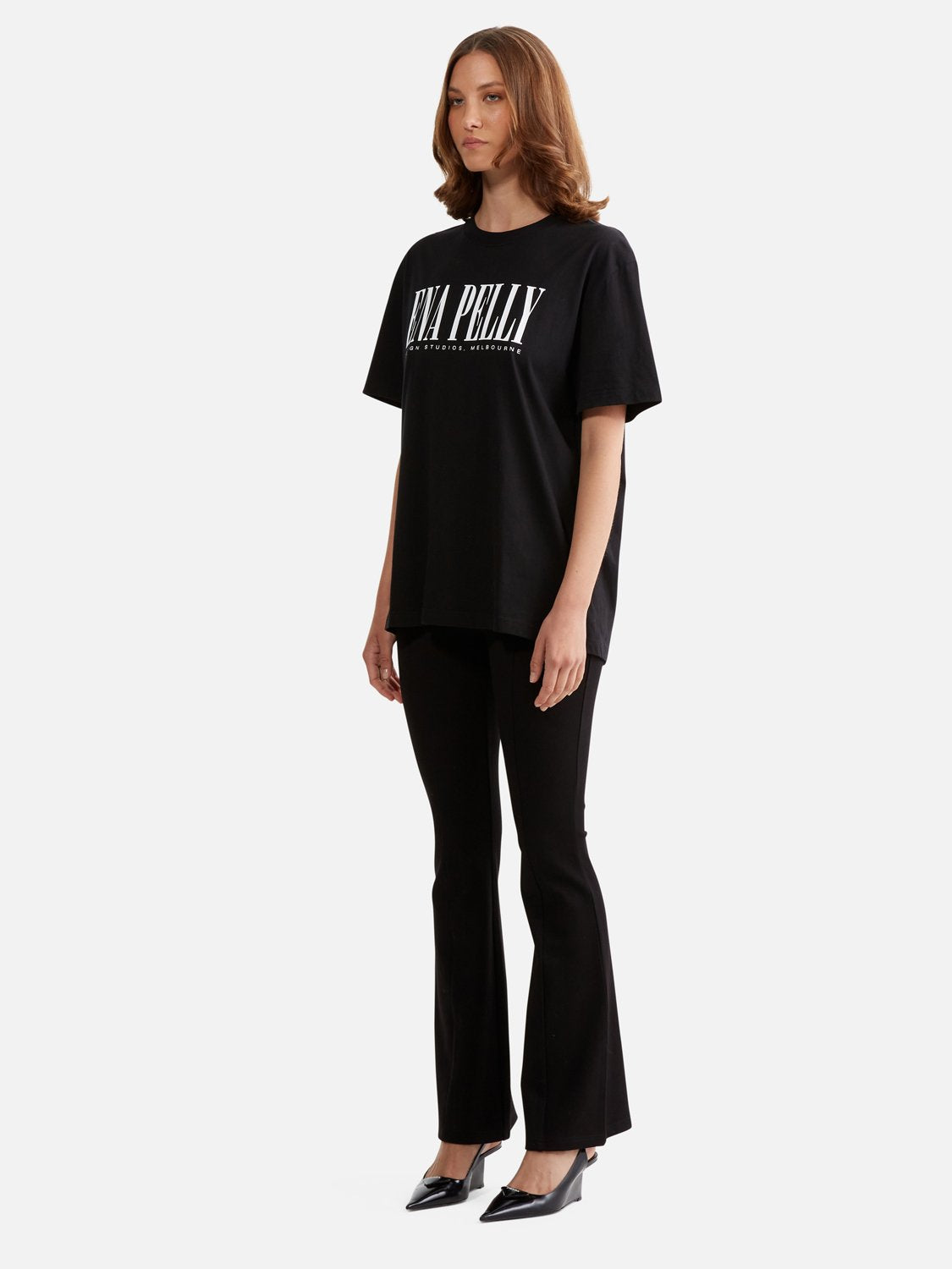 JESSIE OVERSIZED TEE CITY LOGO - BLACK