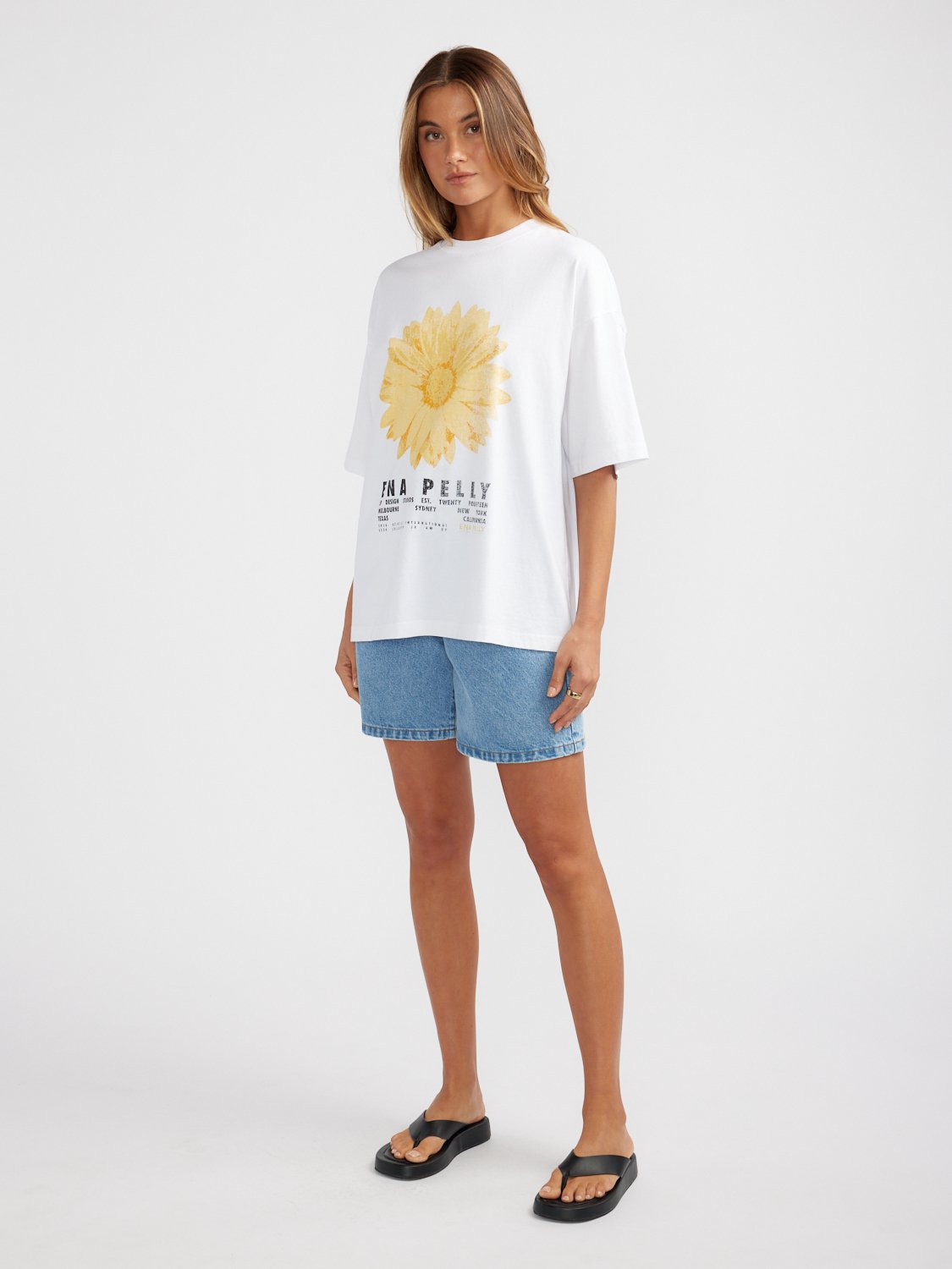 FLORA TEE - White