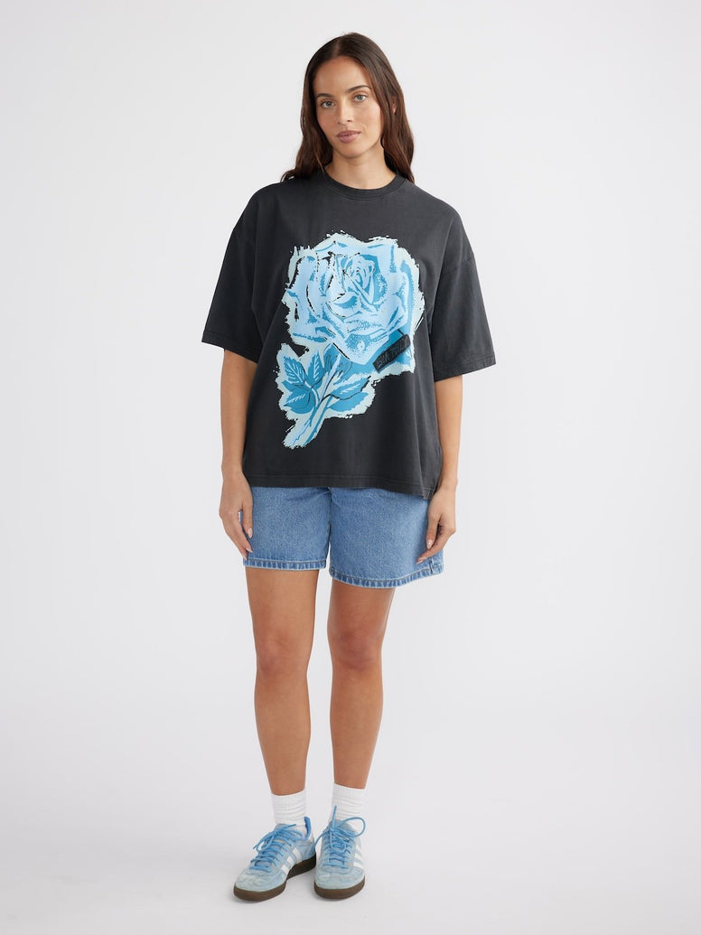 BLUE ROSE TEE - Black