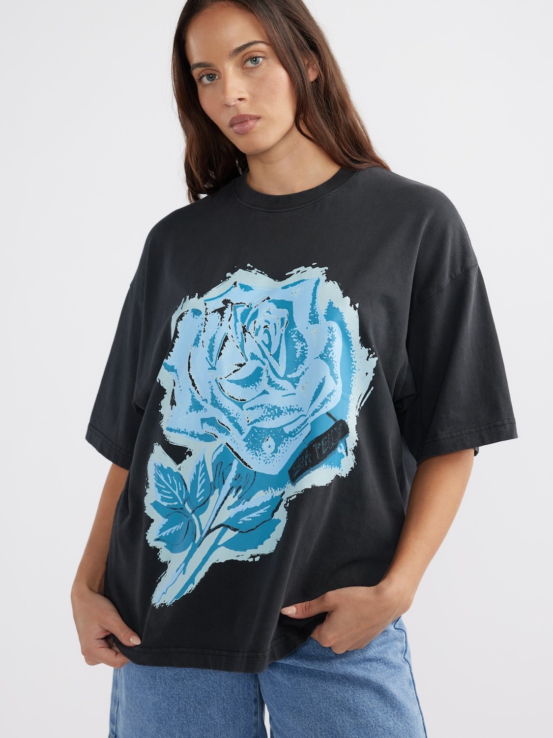 BLUE ROSE TEE - Black