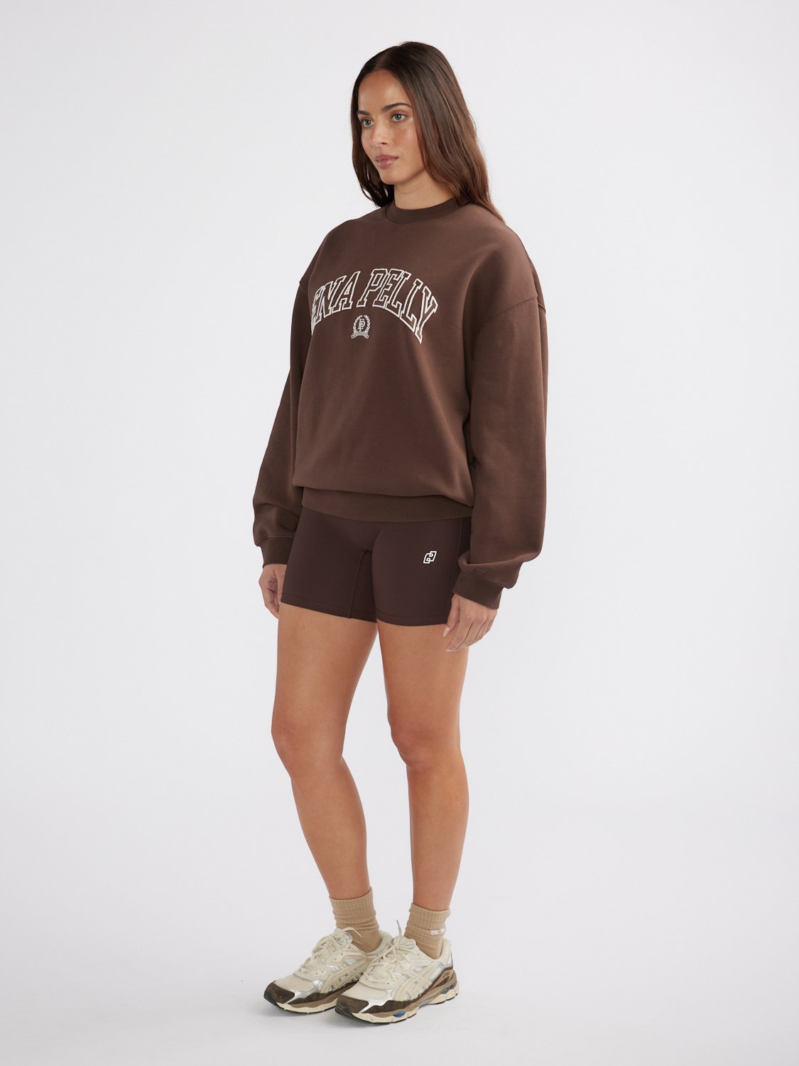 CLASSIC COLLEGIATE SWEATSHIRT - Mocha