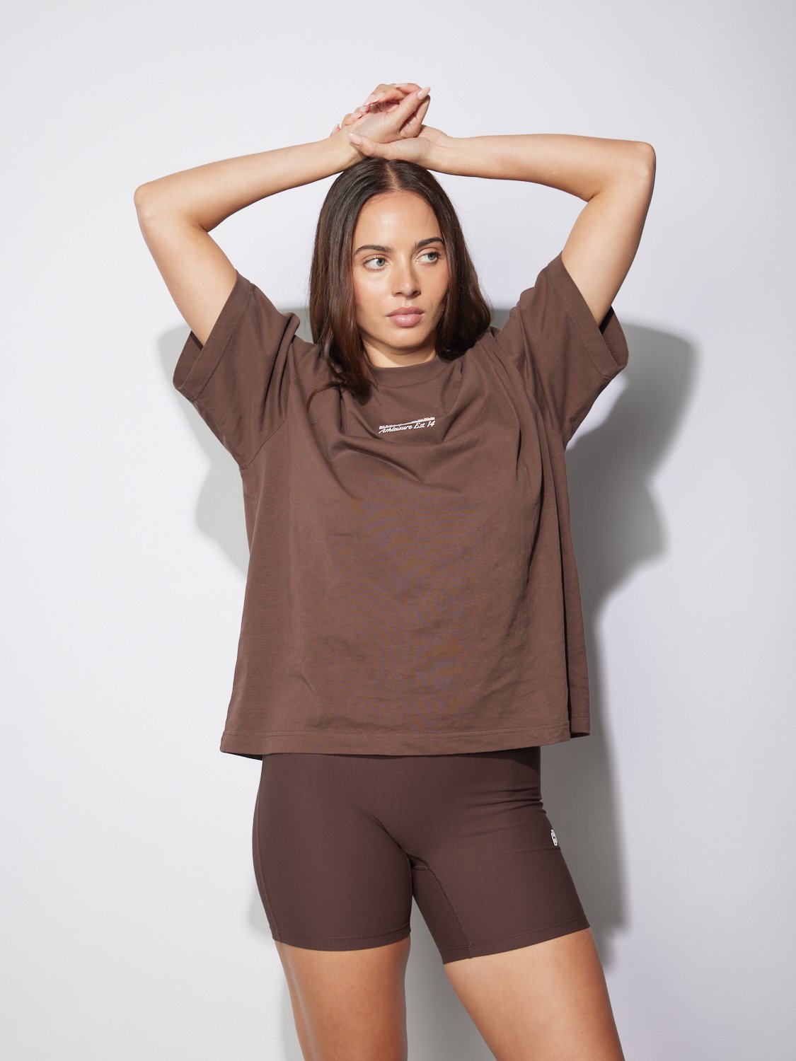 ESSENTIAL LOGO TEE - Mocha