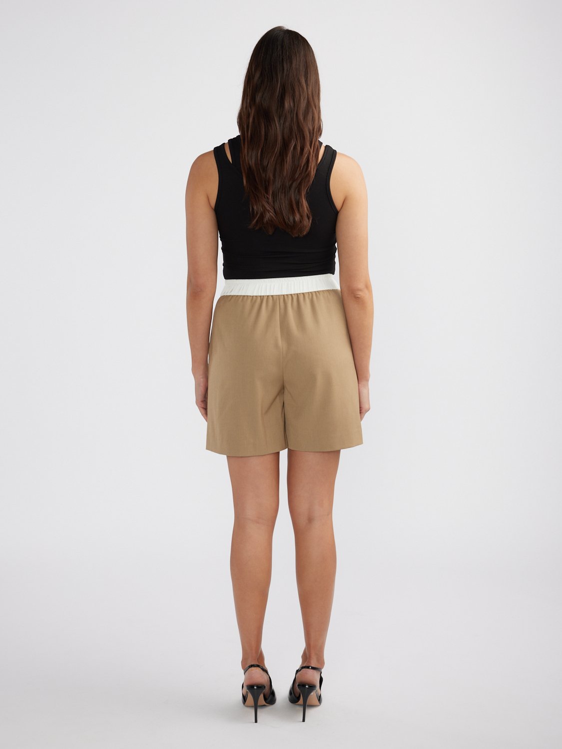 MILLA RELAXED SHORT - Caramel