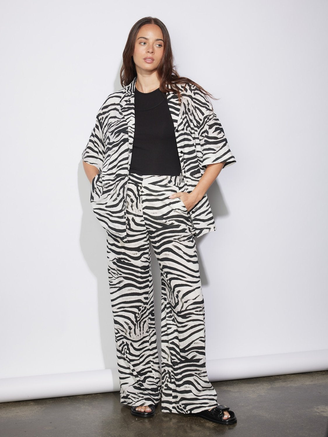 MORGAN RELAXED SHIRT - Monotone Zebra