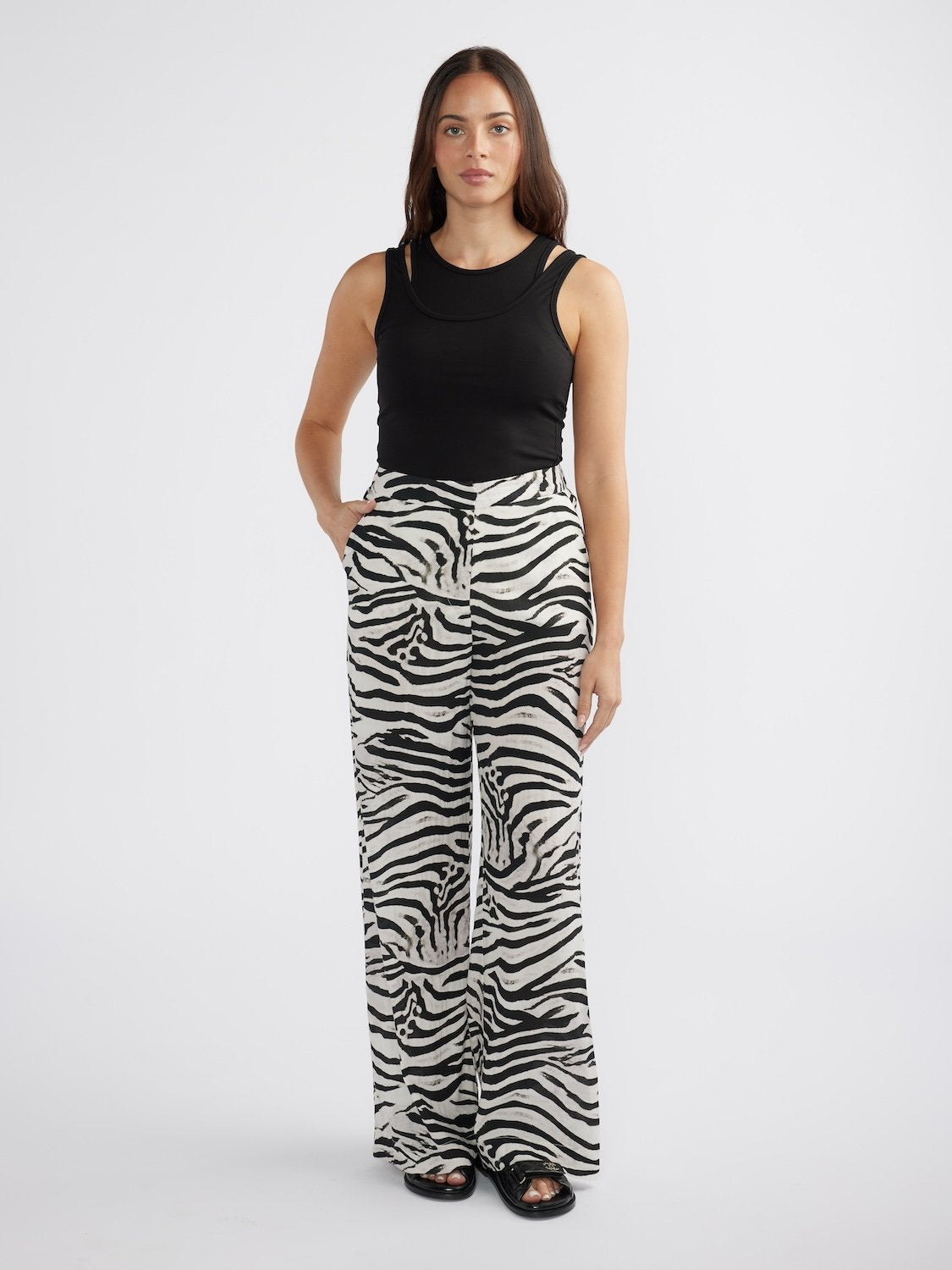 MORGAN RELAXED PANT - Monotone Zebra