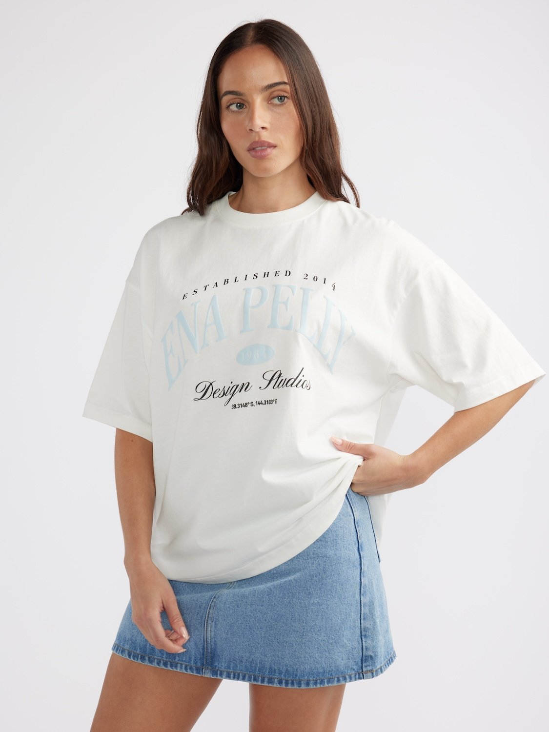 HERITAGE STUDIOS TEE - Vintage White